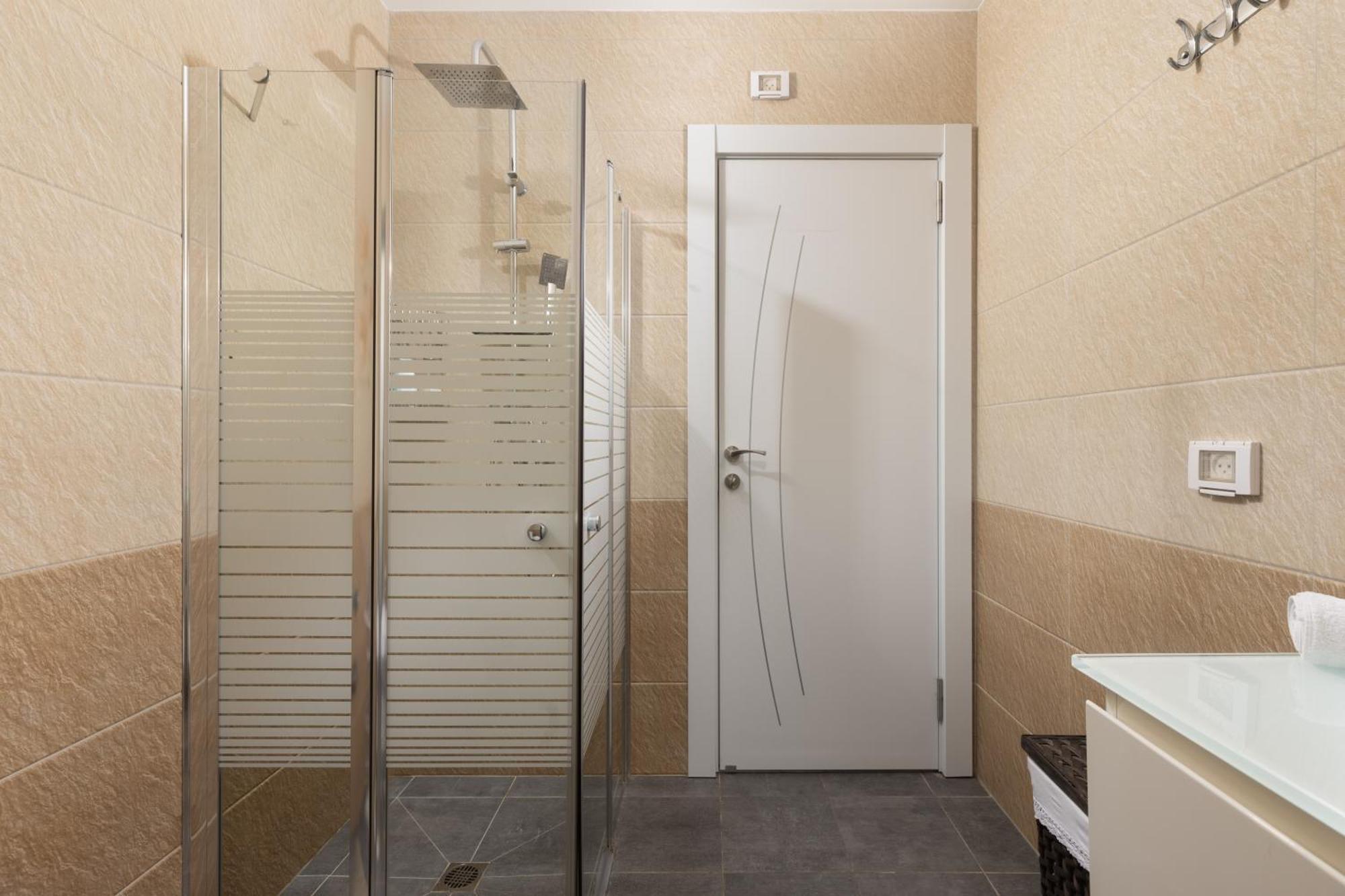 Ferienwohnung סוויטה אליטה ג'קוזי פרטי Eilat Exterior foto